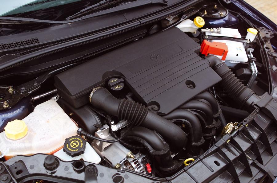  Mazda2 2002 года  (фото 22 из 113)